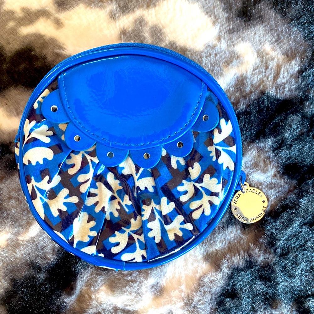Vera Bradley Frill coin purse. Used good condition. Washable material in & out.